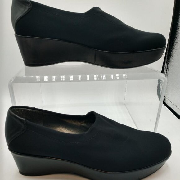 Stuart Weitzman Slip on Wedge JW57944-  Size 8M - Picture 1 of 12